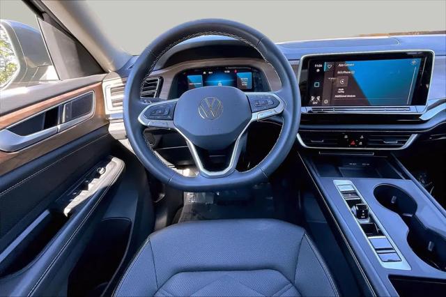 2024 Volkswagen Atlas 2.0T SE