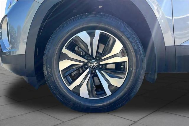 2024 Volkswagen Atlas 2.0T SE