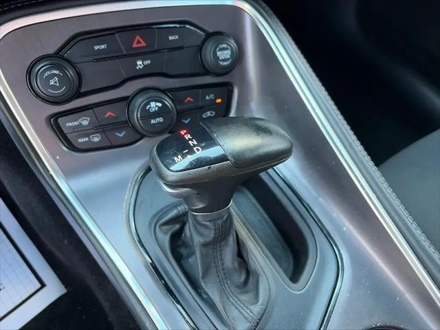 2015 Dodge Challenger SXT