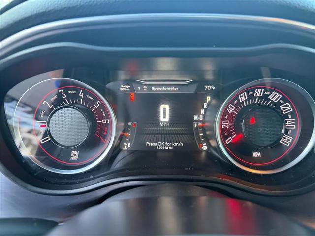 2017 Dodge Challenger SXT