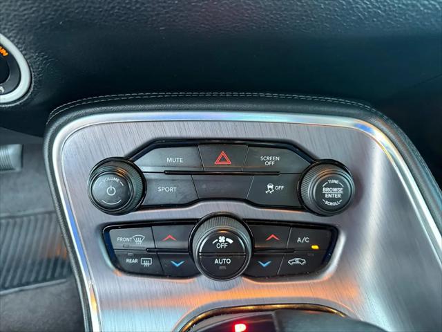 2017 Dodge Challenger SXT