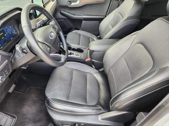 2020 Ford Escape Titanium Hybrid