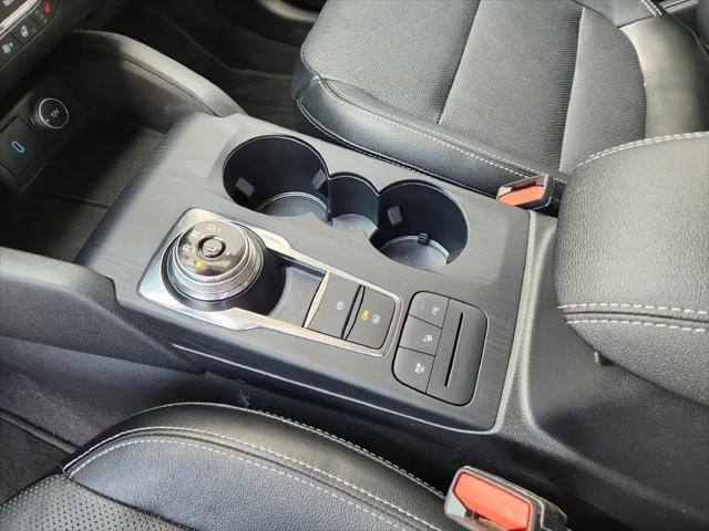 2020 Ford Escape Titanium Hybrid