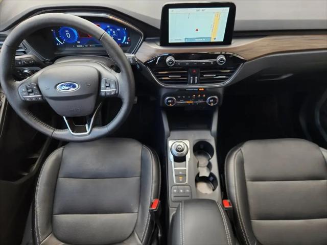 2020 Ford Escape Titanium Hybrid