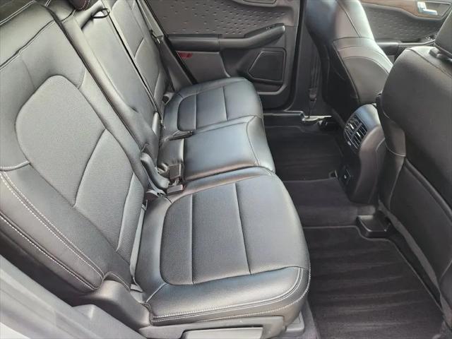 2020 Ford Escape Titanium Hybrid