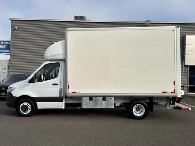 2021 Freightliner Sprinter Standard Roof I4