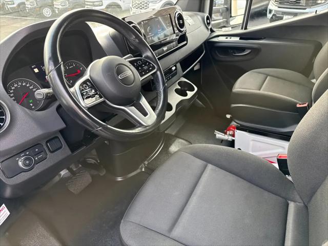 2021 Freightliner Sprinter Standard Roof I4