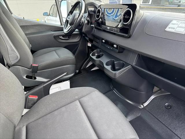 2021 Freightliner Sprinter Standard Roof I4