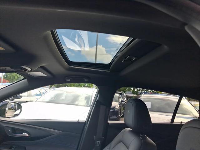 2024 Buick NV Sport Touring FWD