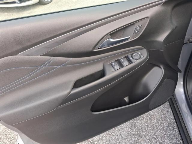2024 Buick NV Sport Touring FWD