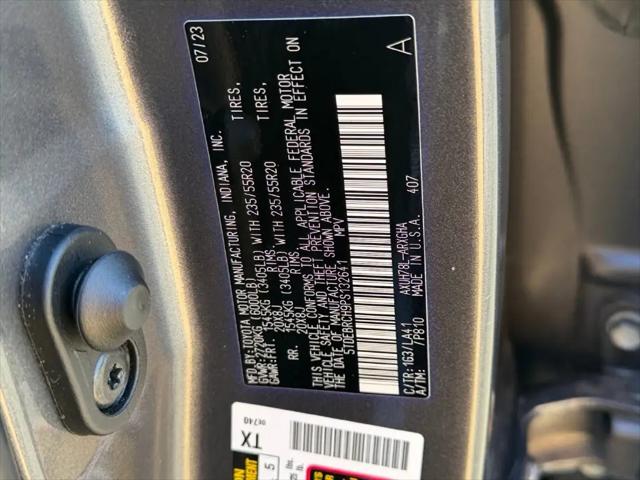 2023 Toyota Highlander Hybrid Platinum