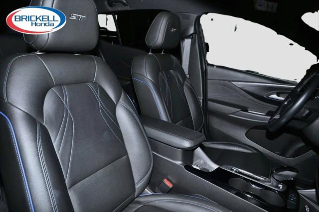 2025 Buick NV Sport Touring FWD