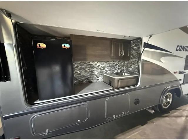 2019 Ford E-450 Cutaway E-450