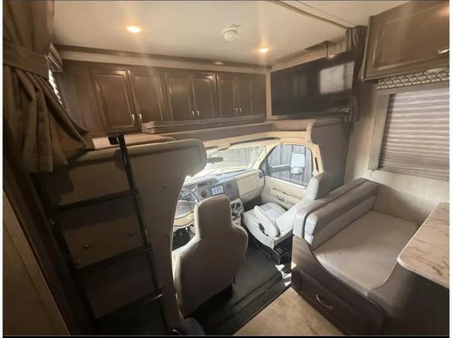 2019 Ford E-450 Cutaway E-450