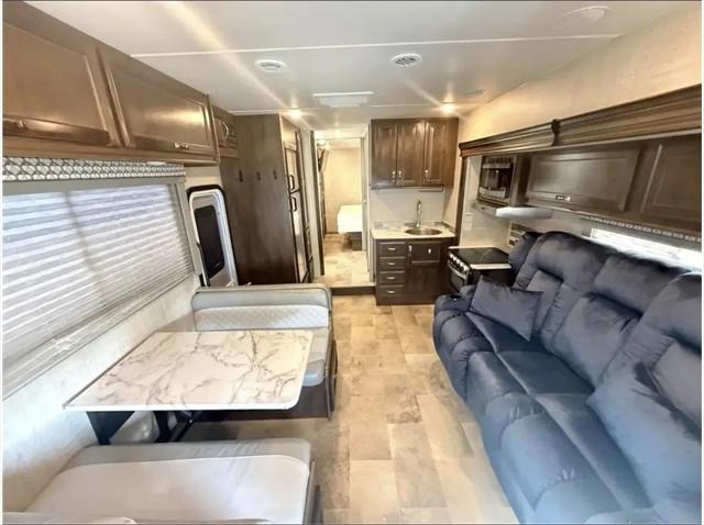 2019 Ford E-450 Cutaway E-450