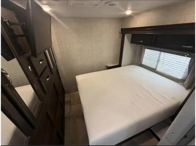 2019 Ford E-450 Cutaway E-450