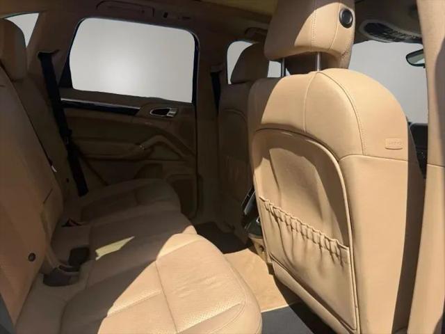 2011 Porsche Cayenne Base