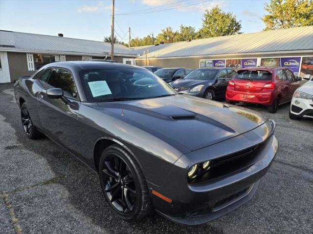 2017 Dodge Challenger SXT Plus