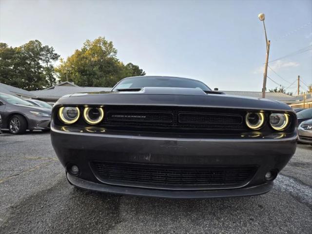 2017 Dodge Challenger SXT Plus