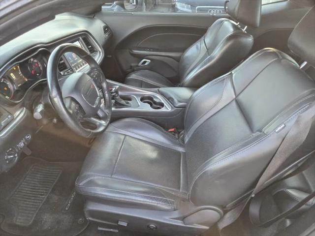 2017 Dodge Challenger SXT Plus