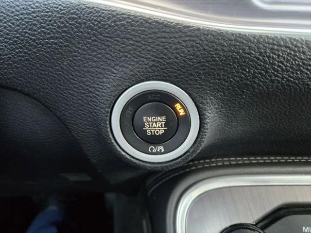 2017 Dodge Challenger SXT Plus