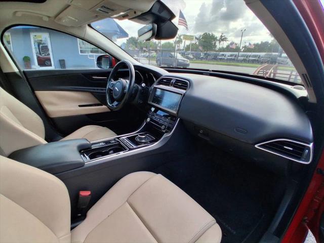 2019 Jaguar XE 25t Premium