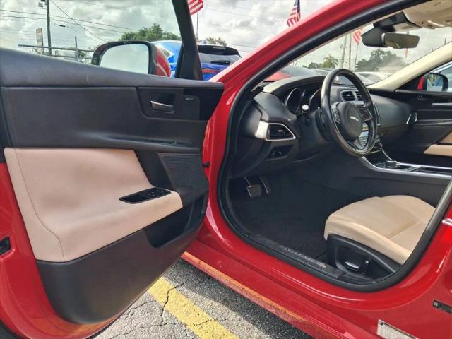 2019 Jaguar XE 25t Premium
