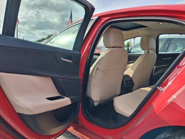 2019 Jaguar XE 25t Premium