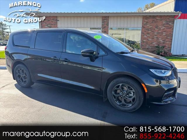 2023 Chrysler Pacifica Hybrid Touring L for sale in Marengo, IL