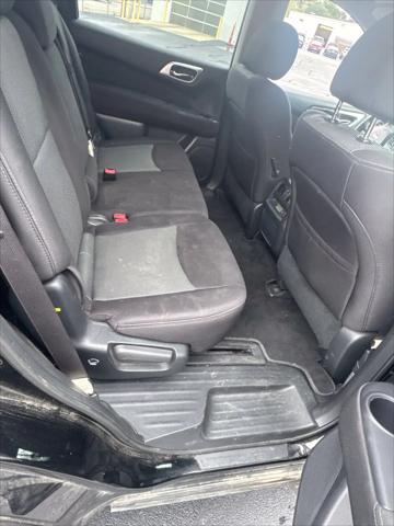 2017 Nissan Pathfinder SV