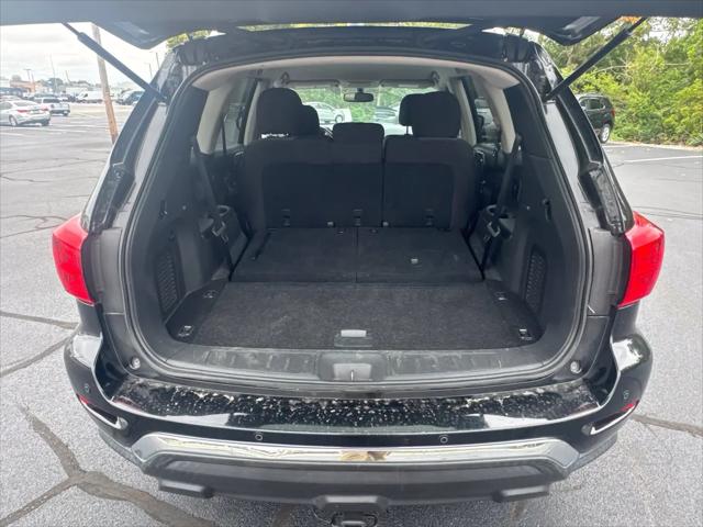 2017 Nissan Pathfinder SV