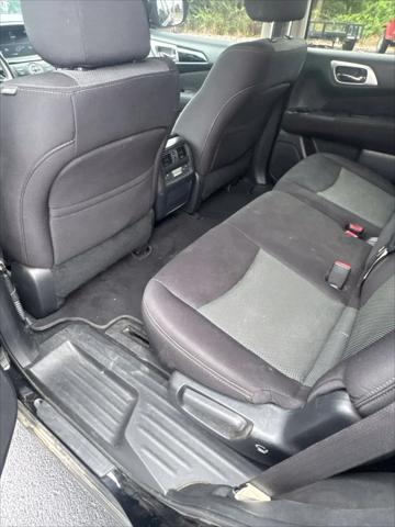 2017 Nissan Pathfinder SV