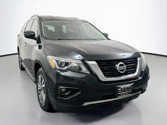 2017 Nissan Pathfinder SV for sale in Belleville, IL