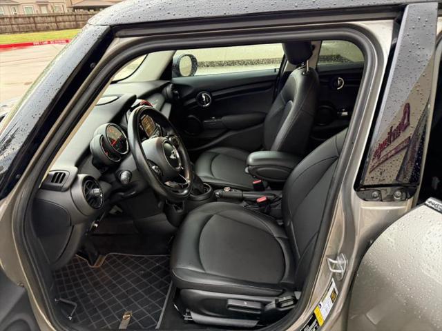 2017 MINI Hardtop Cooper