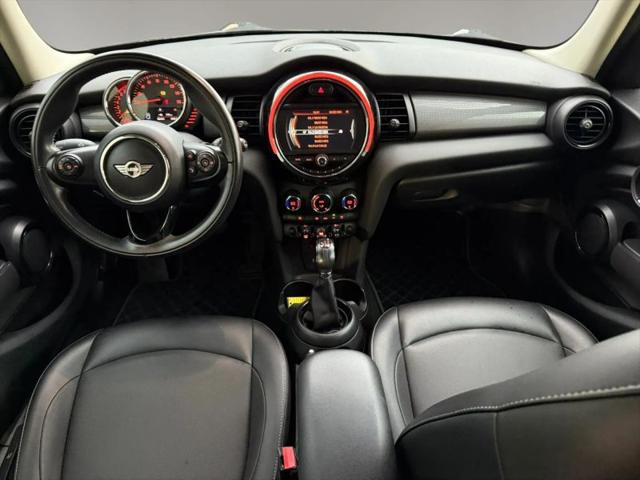 2017 MINI Hardtop Cooper