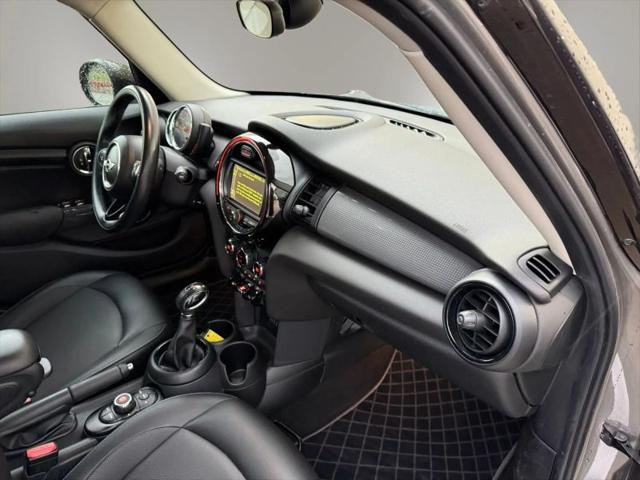 2017 MINI Hardtop Cooper