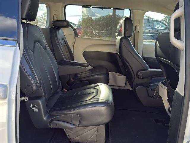 2020 Chrysler Pacifica Touring L