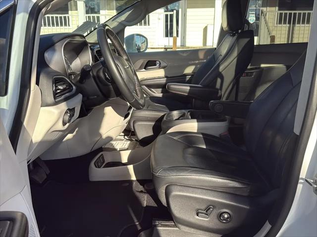 2020 Chrysler Pacifica Touring L
