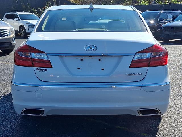 2012 Hyundai Genesis 3.8