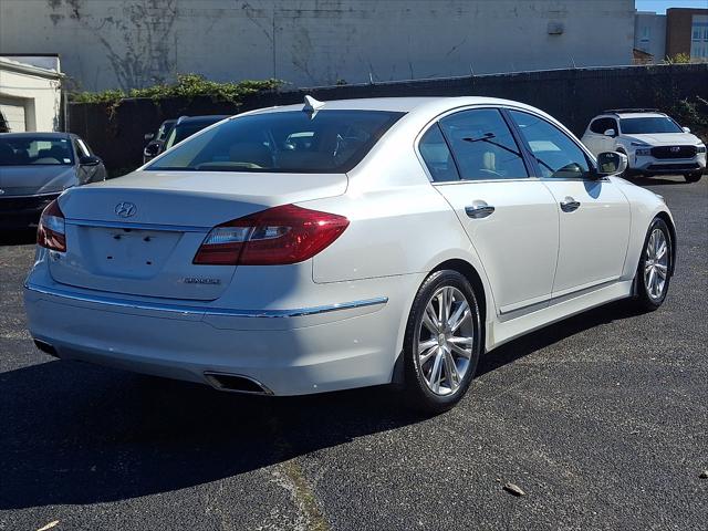 2012 Hyundai Genesis 3.8
