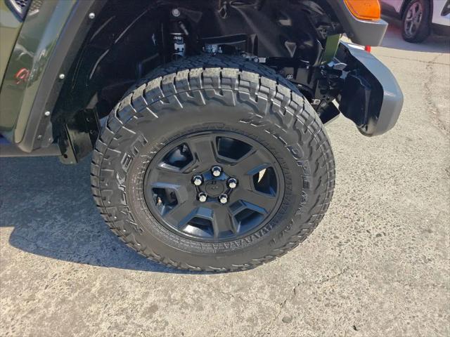 2023 Jeep Gladiator Sport