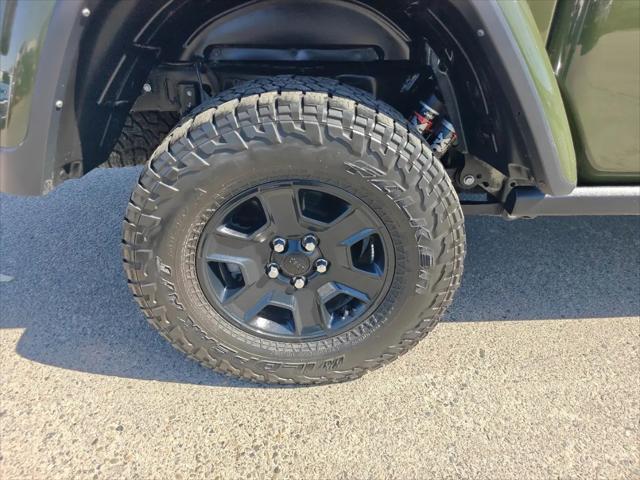 2023 Jeep Gladiator Sport