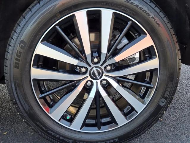 2023 Nissan Pathfinder Platinum 4WD