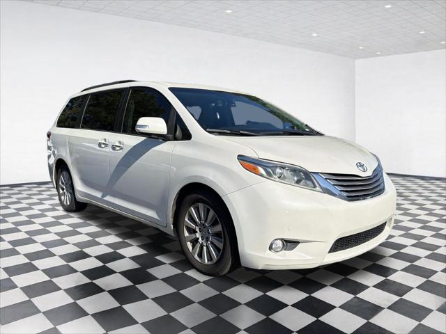 2017 Toyota Sienna Limited 7 Passenger