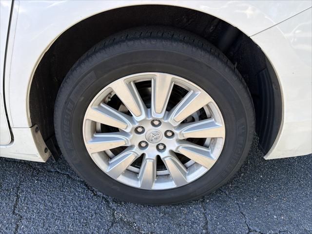 2017 Toyota Sienna Limited 7 Passenger