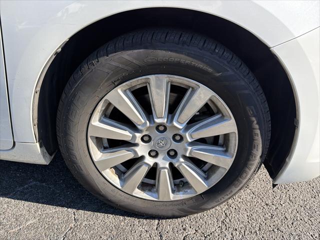 2017 Toyota Sienna Limited 7 Passenger