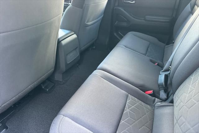 2027 Nissan Frontier SV