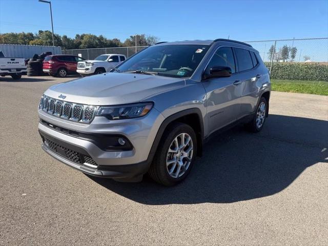 2023 Jeep Compass Latitude Lux FWD