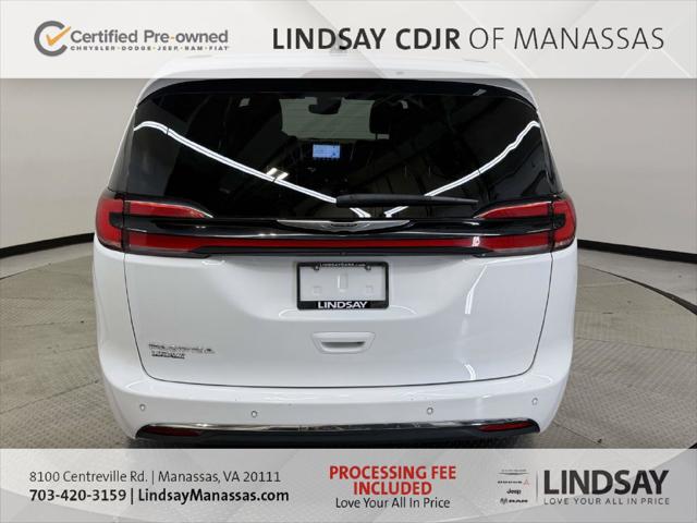 2025 Chrysler Pacifica Select