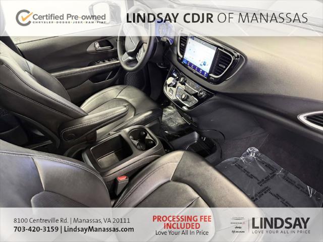 2025 Chrysler Pacifica Select